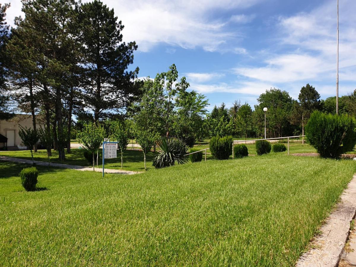 Paradise Park Polski Trŭmbesh Dış mekan fotoğraf